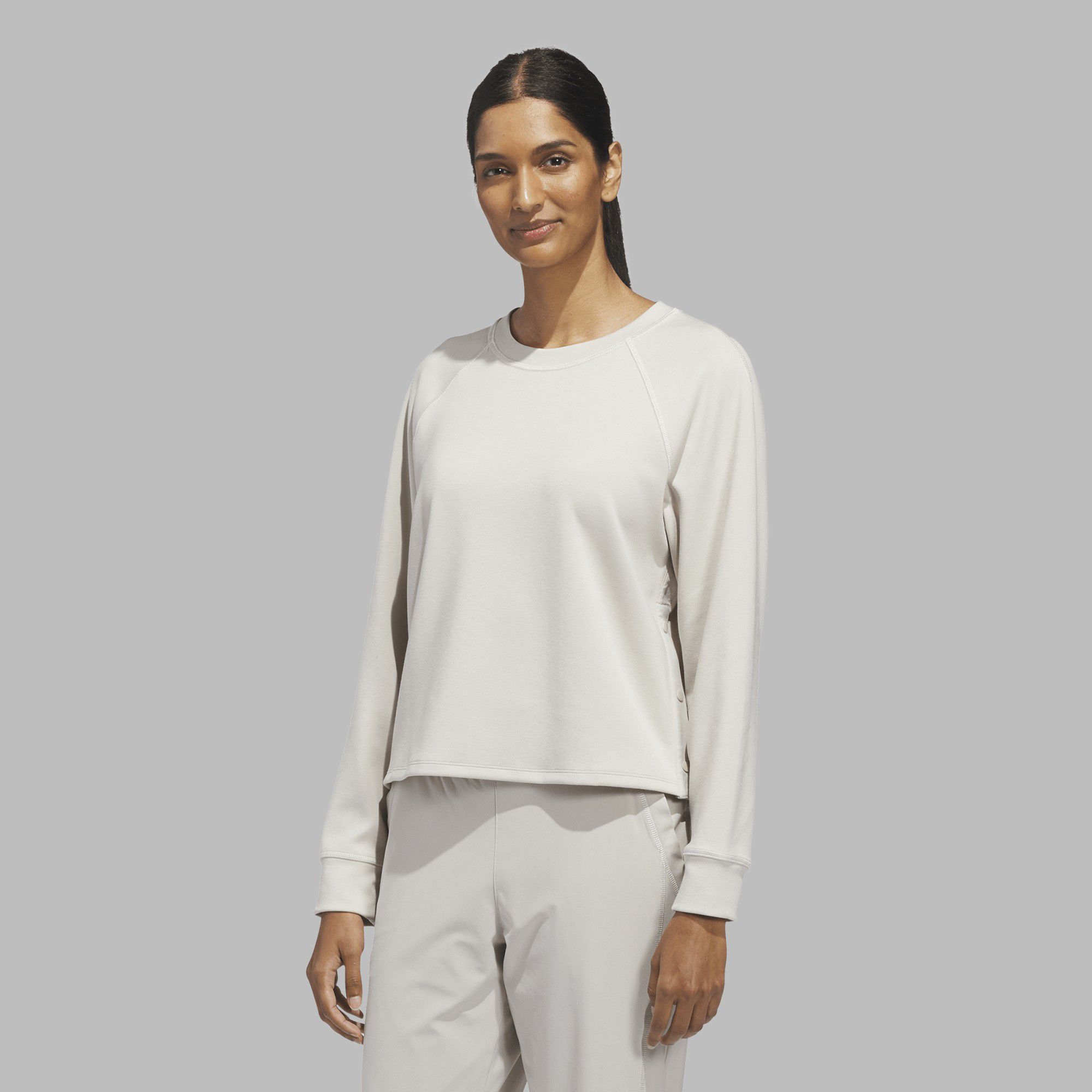 adidas Women's Beyond Side-Snap Crew Golf Sweatshirt, XL, Wonder Alumina