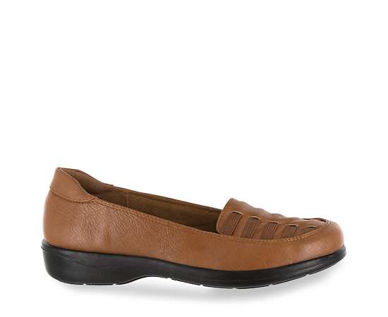 Easy Street Womens Genesis Loafer